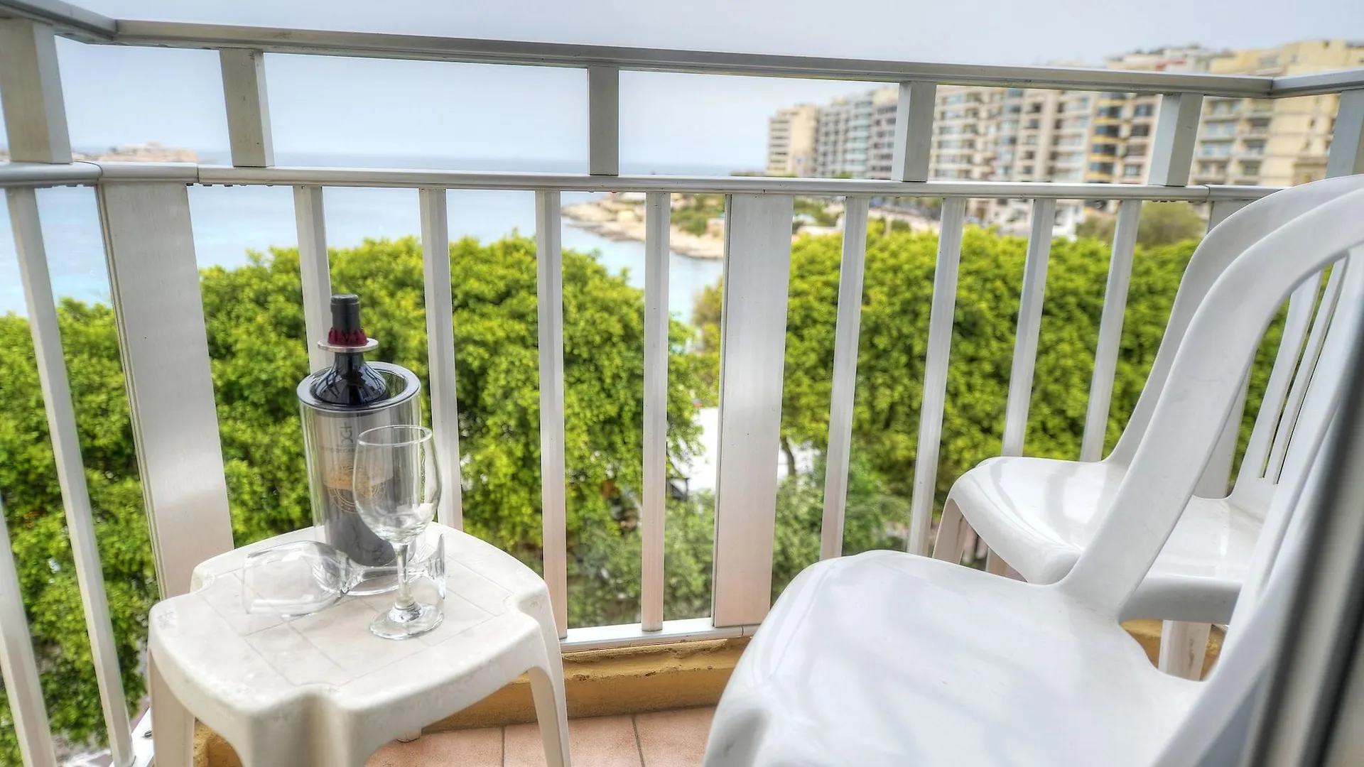 ***  Carlton Hotel Sliema Malta