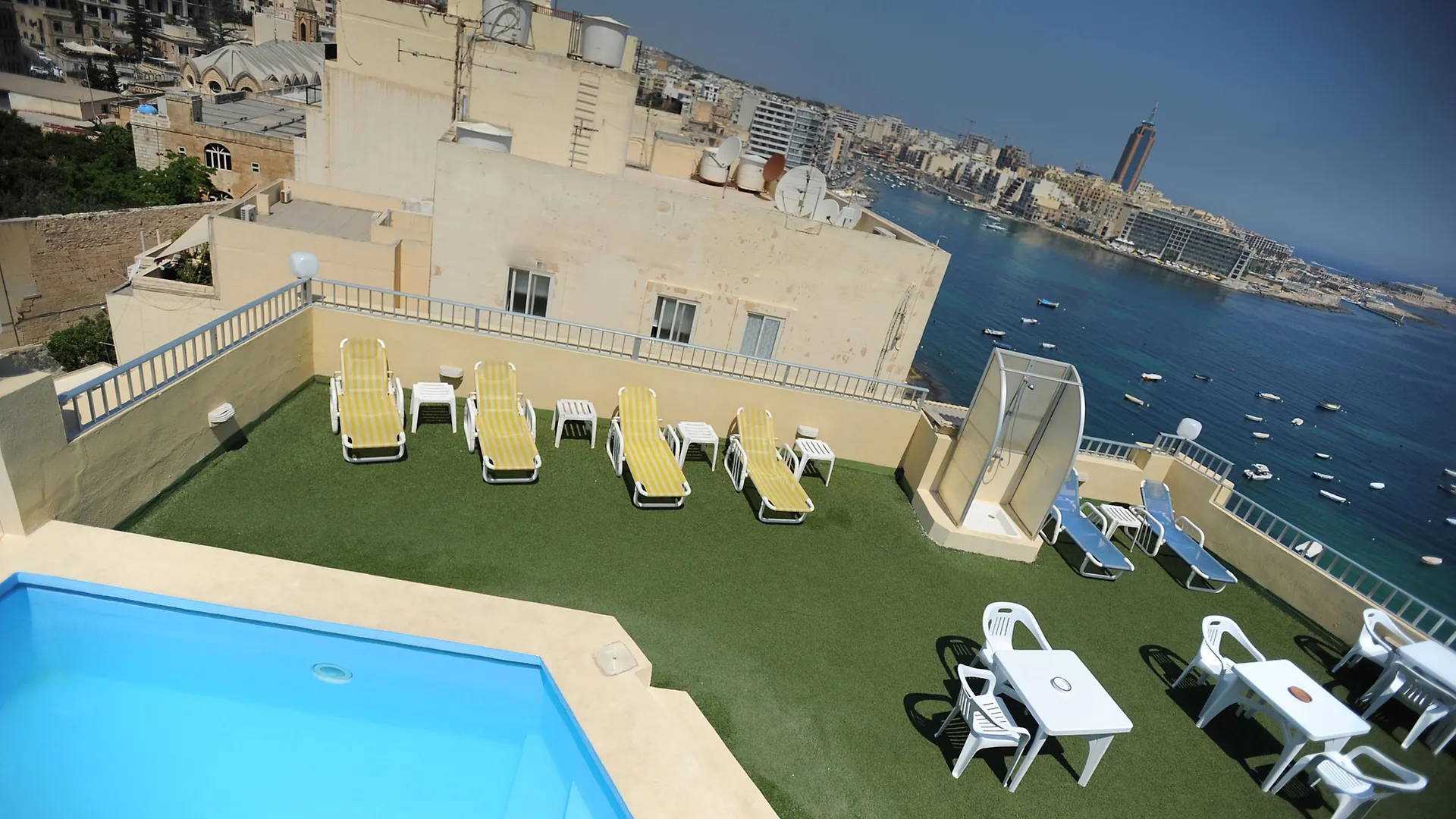 Carlton Hotel Sliema 3*,  Malta