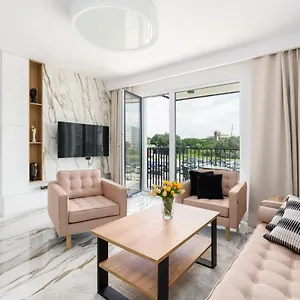 Esencja With Free Parking Garbary 104 By Renters Apartament