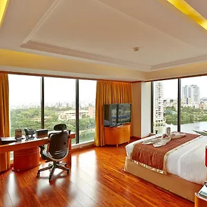 https://six-seasons-hotel.hotels-in-dhaka.com